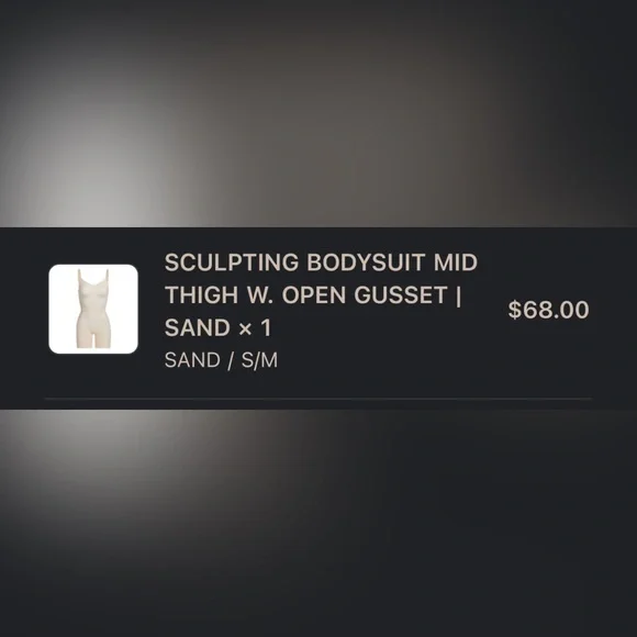 SKIMS SCULPTING BODYSUIT MID THIGH W. OPEN GUSSET | SAND - Picture 7 of 7